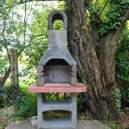 Quiet, Green, Relaxing Place - 1 Bedroom * Balatonfured
