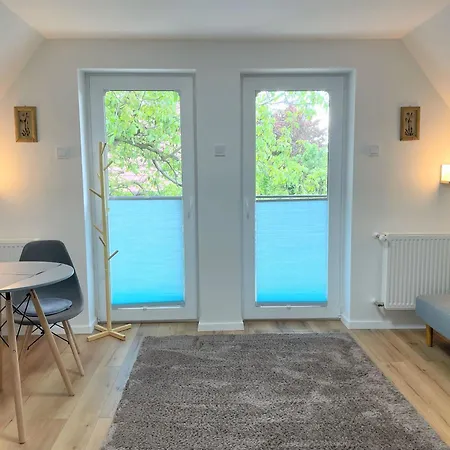 Apartment Quiet, Green, Relaxing Place - 1 Bedroom *