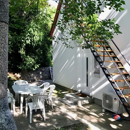Quiet, Green, Relaxing Place - 1 Bedroom Lägenhet Balatonfüred